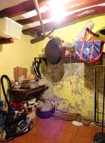 5 bedroom Townhouse for sale in Maella - € 89,000 (Ref: 7406933)