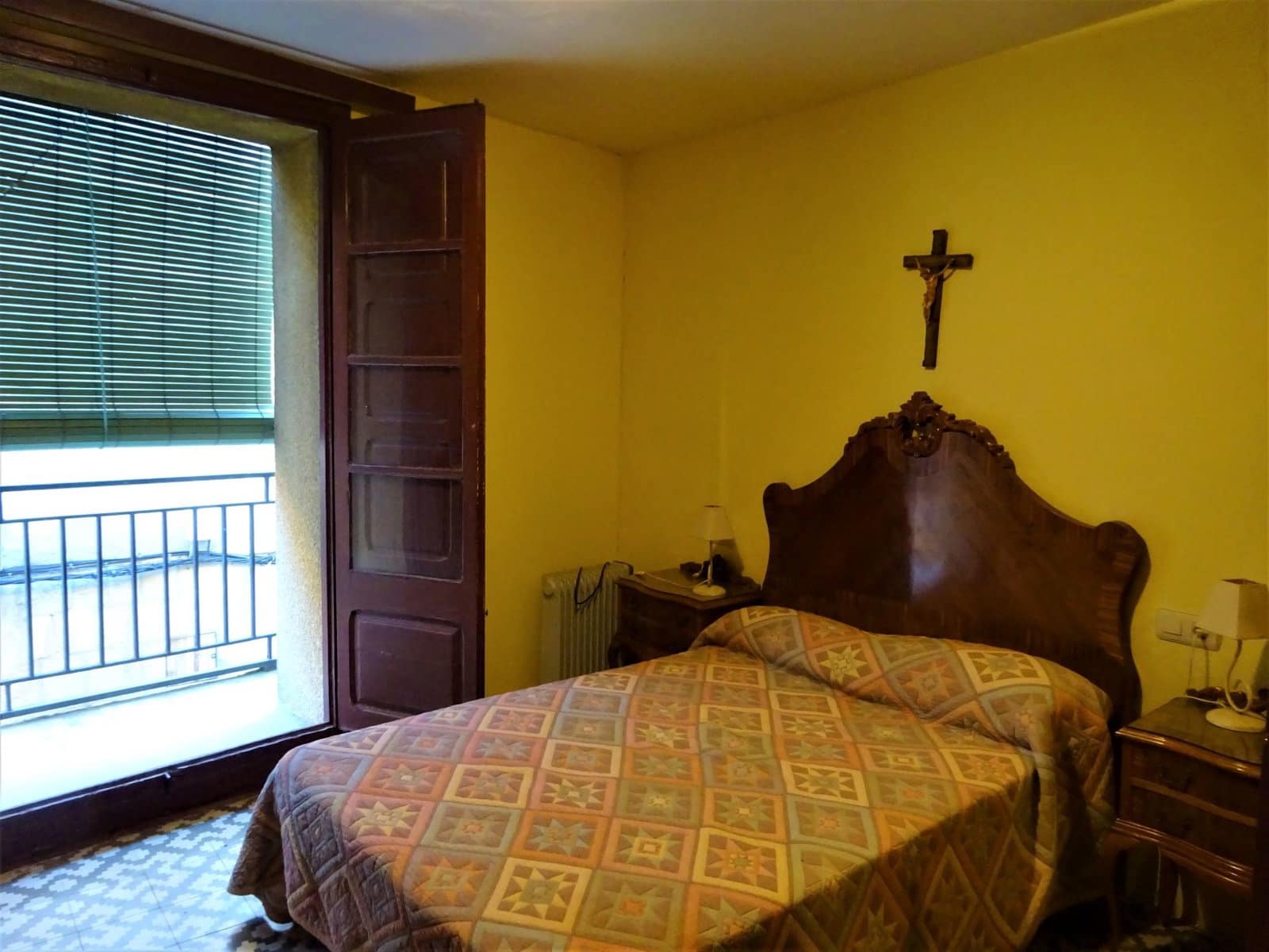 5 bedroom Townhouse for sale in Maella - € 89,000 (Ref: 7406933)