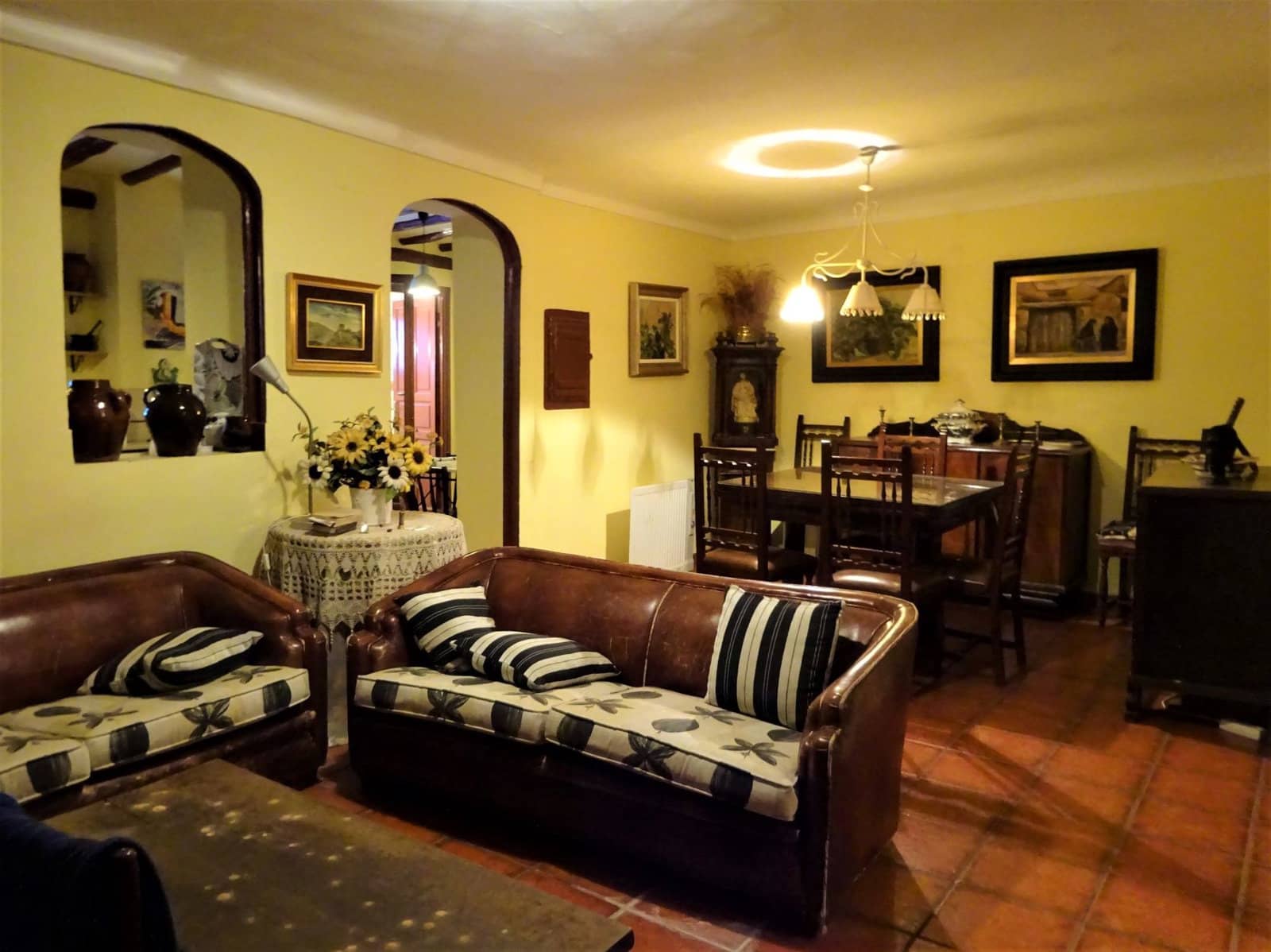 5 bedroom Townhouse for sale in Maella - € 89,000 (Ref: 7406933)
