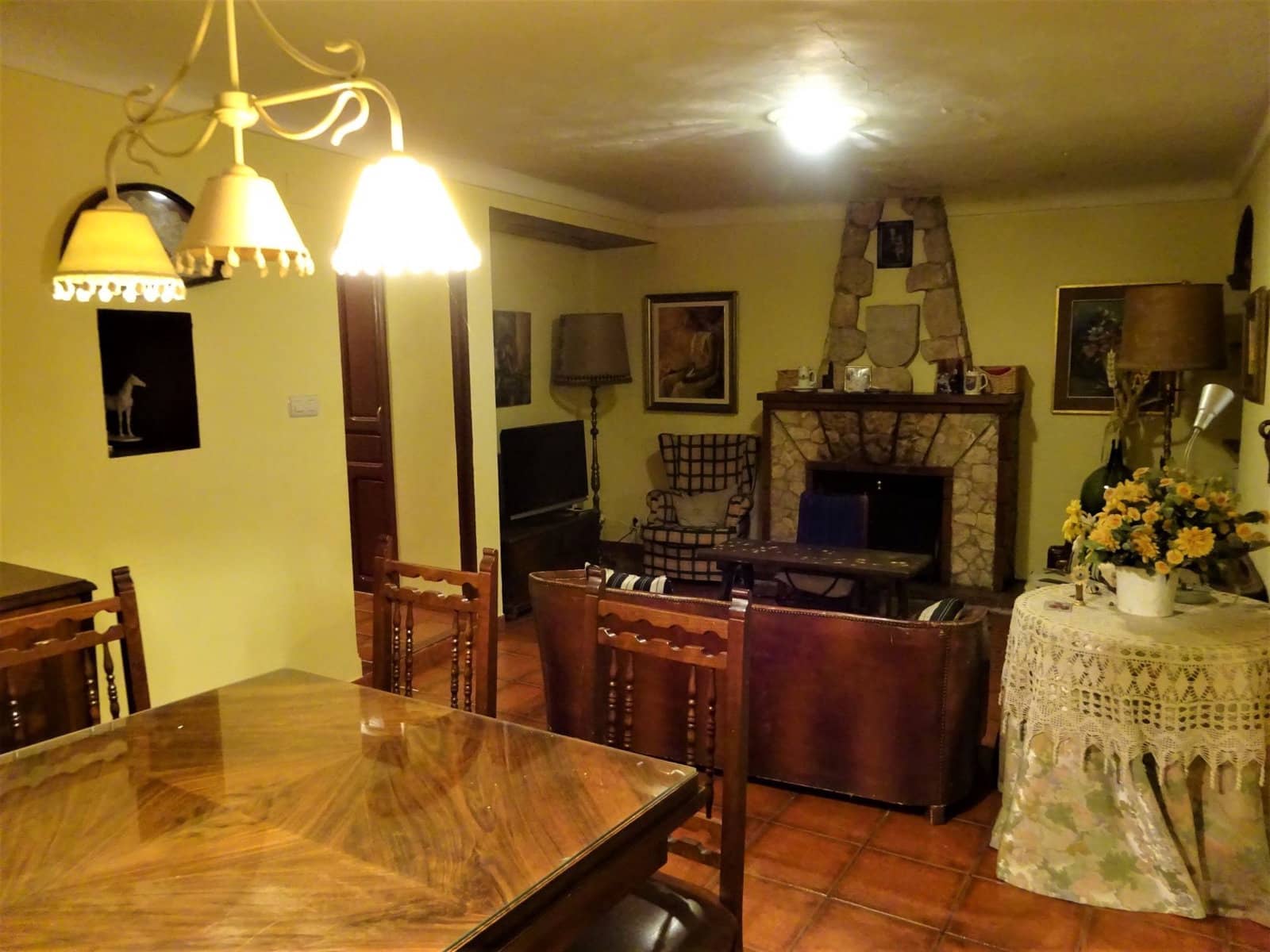 5 bedroom Townhouse for sale in Maella - € 89,000 (Ref: 7406933)