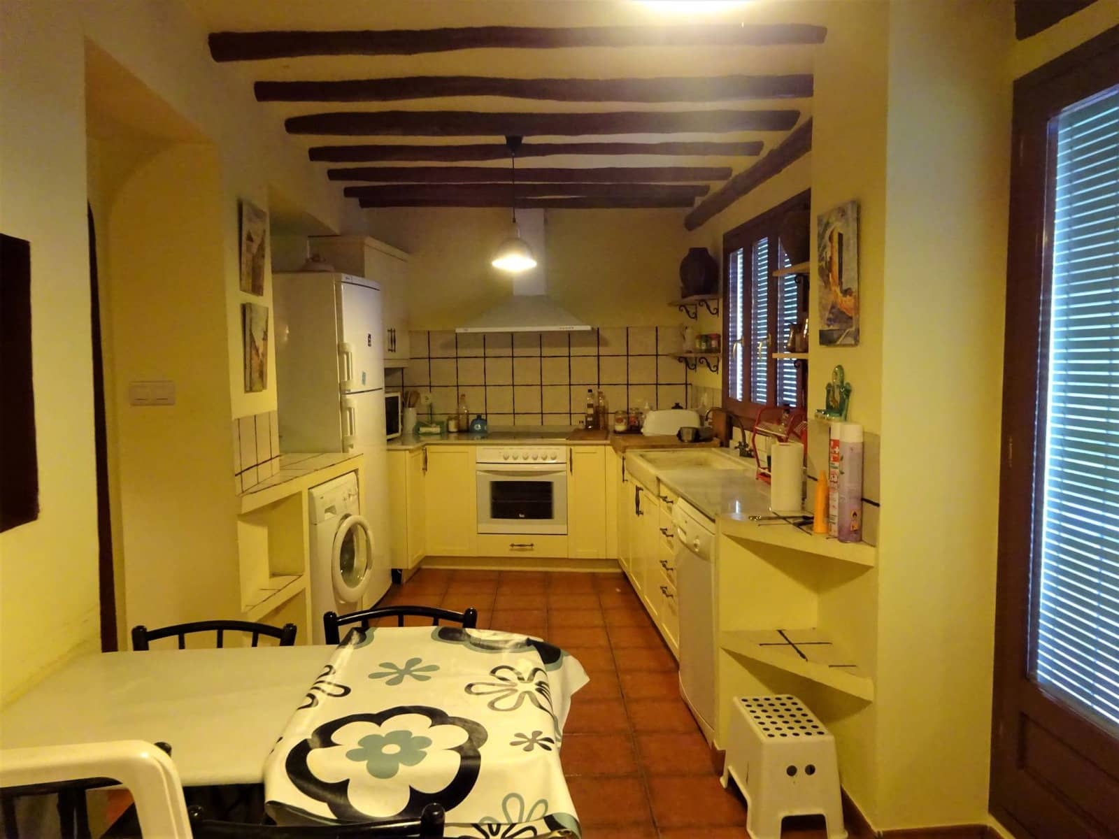 5 bedroom Townhouse for sale in Maella - € 89,000 (Ref: 7406933)