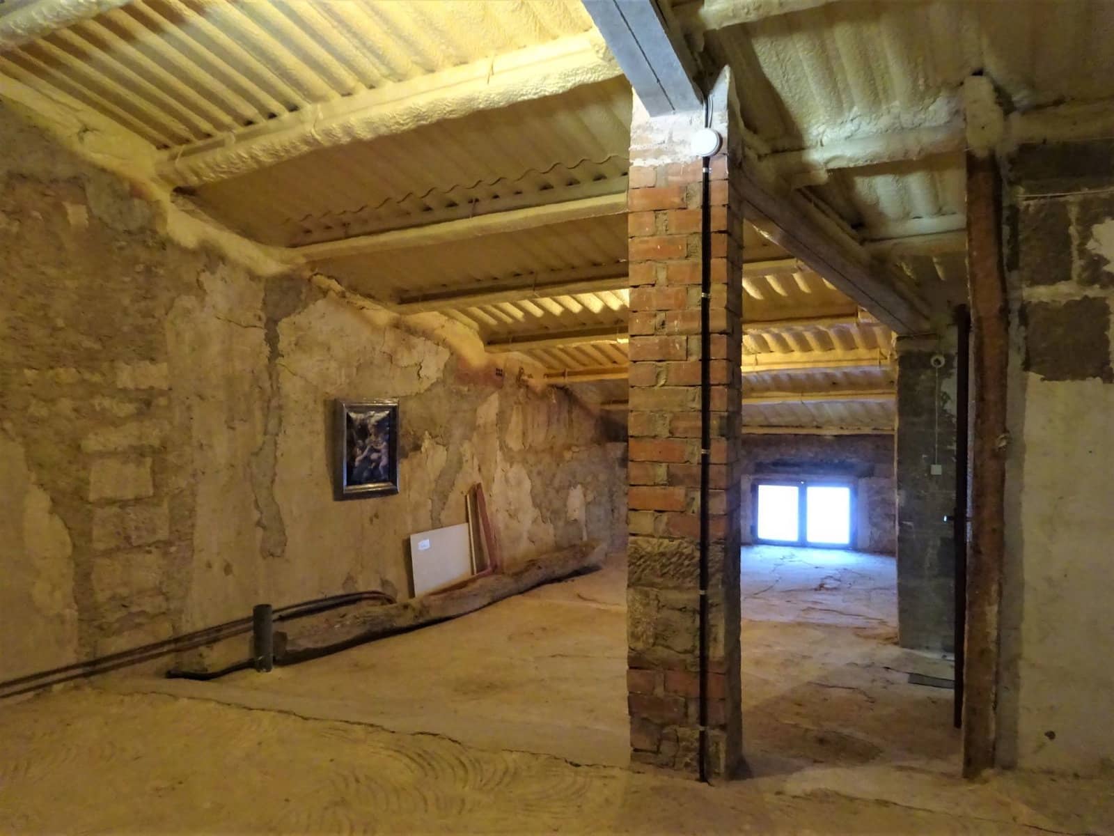 5 bedroom Townhouse for sale in Maella - € 89,000 (Ref: 7406933)