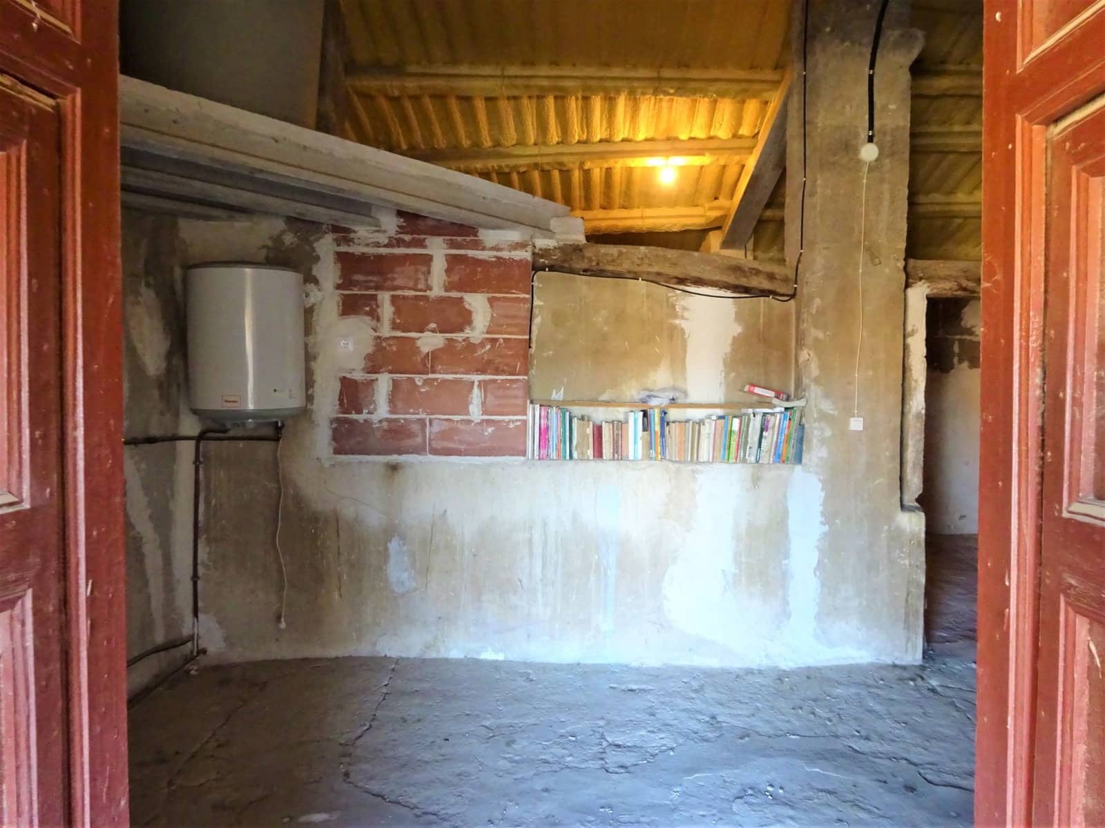 5 bedroom Townhouse for sale in Maella - € 89,000 (Ref: 7406933)
