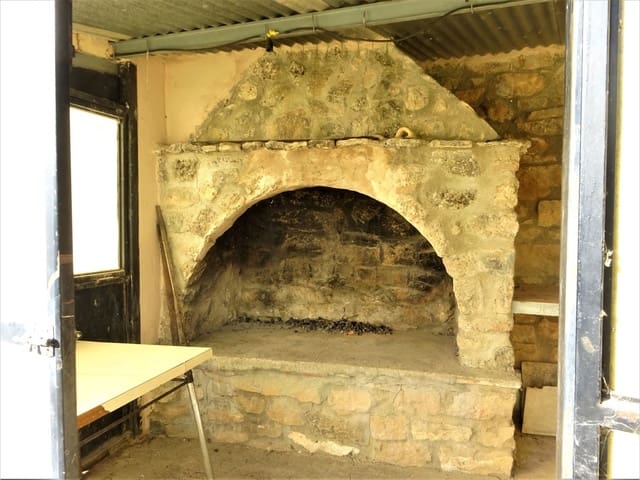 2 bedroom Finca/Country House for sale in Calaceite with pool garage - € 69,000 (Ref: 7406936)