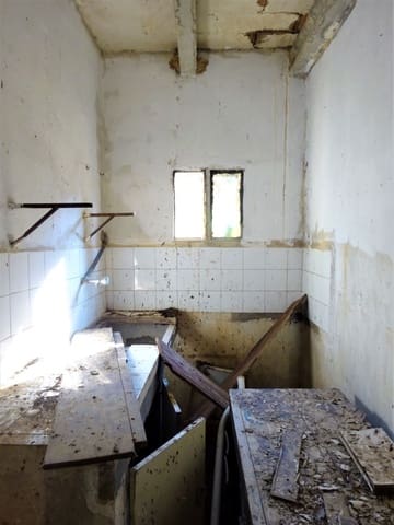 3 bedroom Finca/Country House for sale in Maella - € 12,000 (Ref: 7406940)