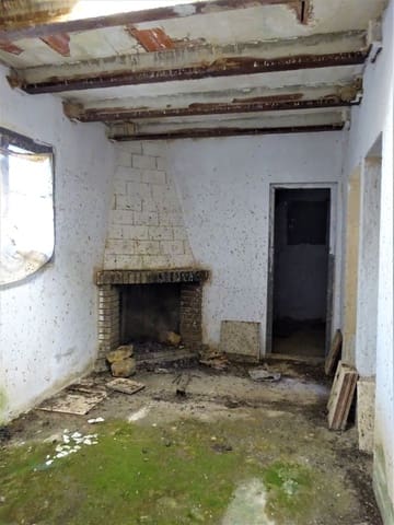 3 bedroom Finca/Country House for sale in Maella - € 12,000 (Ref: 7406940)