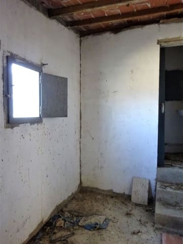 3 bedroom Finca/Country House for sale in Maella - € 12,000 (Ref: 7406940)