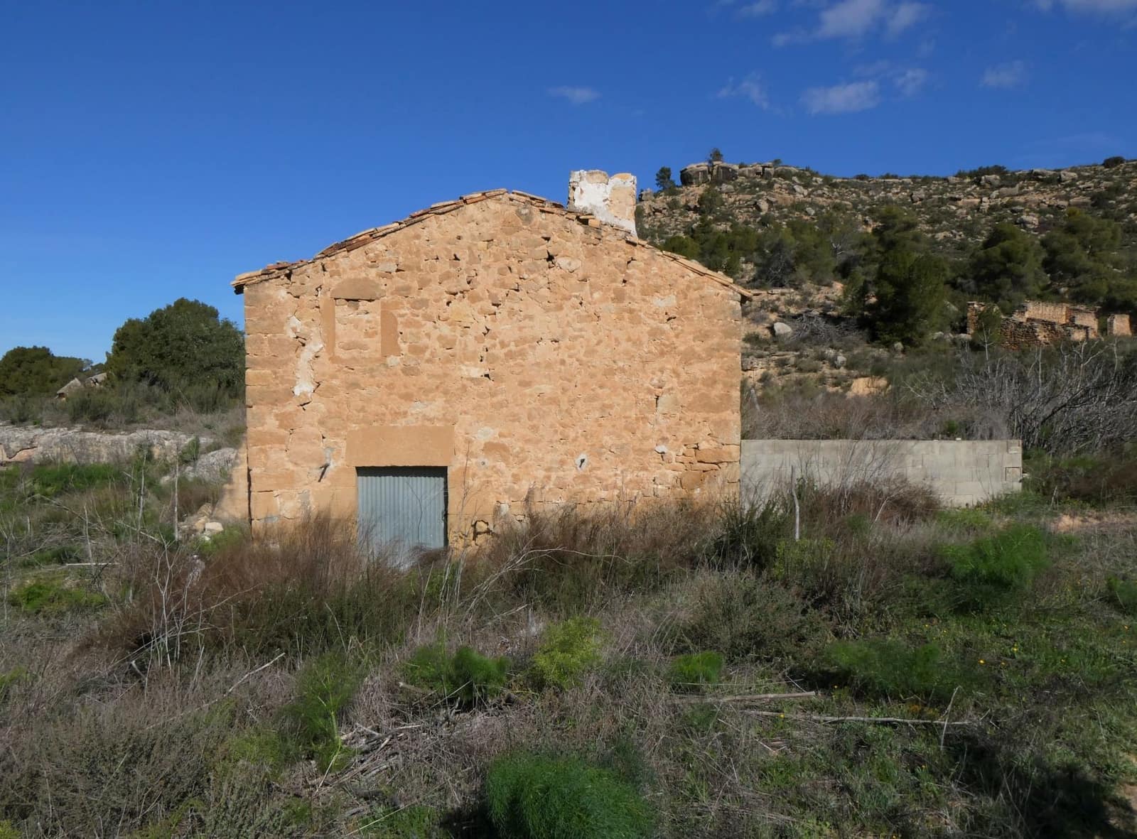 Finca/Country House for sale in Maella - € 38,000 (Ref: 7446452)