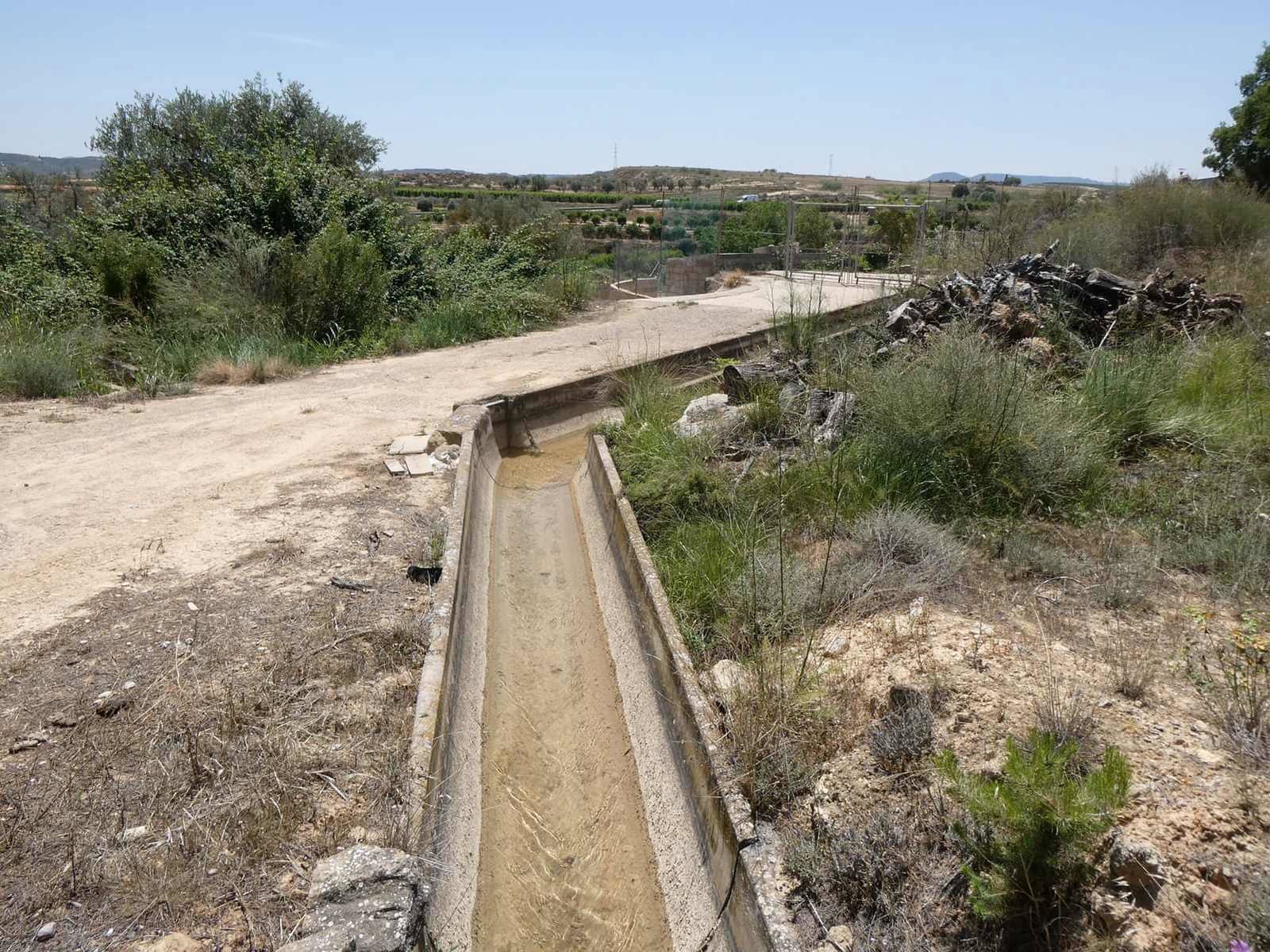 2 slaapkamer Finca/Landhuis te koop in Caspe met zwembad garage - € 149.000 (Ref: 7774812)
