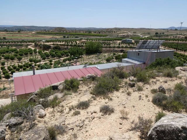 2 soveværelse Finca/Landehus til salg i Caspe med swimmingpool garage - € 149.000 (Ref: 7774812)