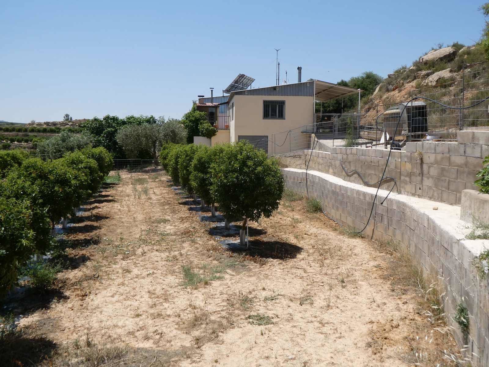 2 slaapkamer Finca/Landhuis te koop in Caspe met zwembad garage - € 149.000 (Ref: 7774812)