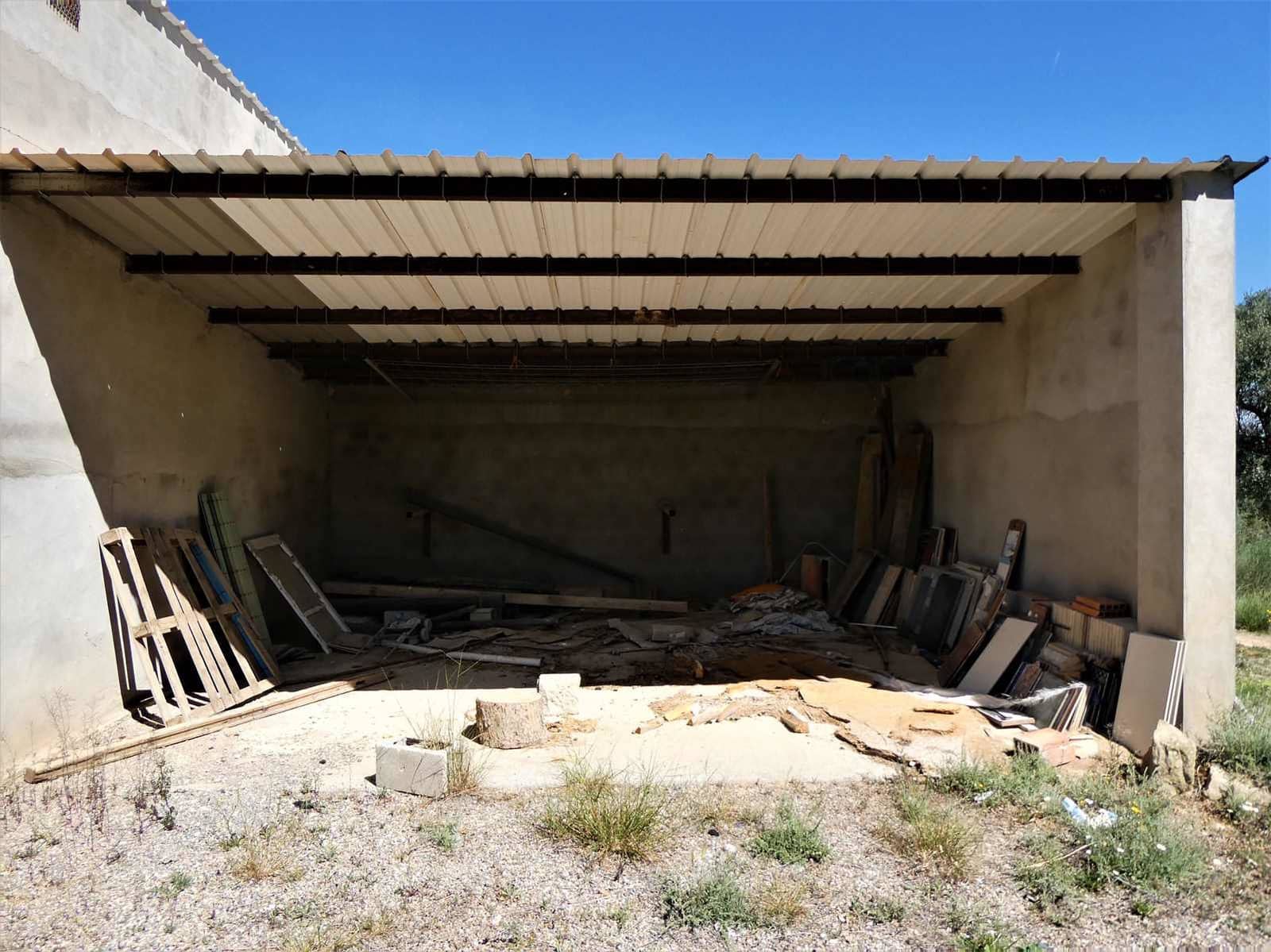Finka/Dom wiejski na sprzedaż w Caspe z basenem garażem - 33 000 € (Ref: 7818986)