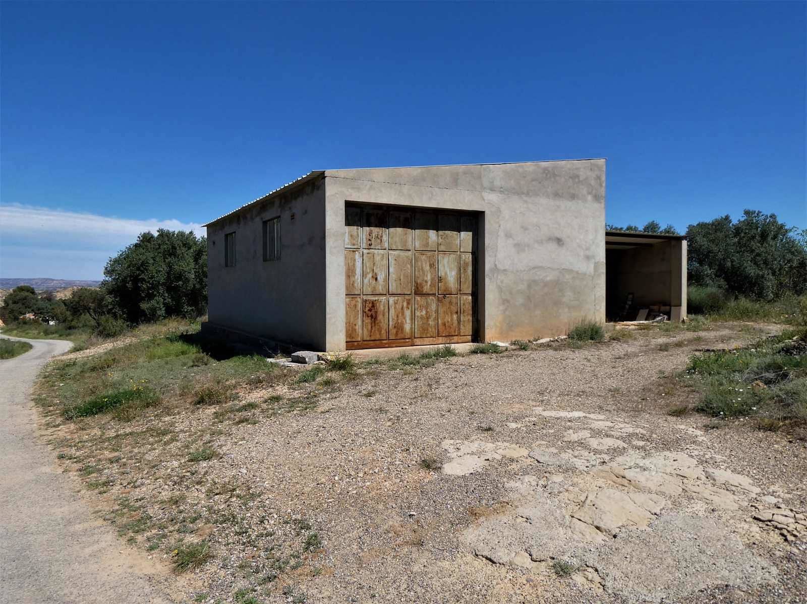 Finka/Dom wiejski na sprzedaż w Caspe z basenem garażem - 33 000 € (Ref: 7818986)