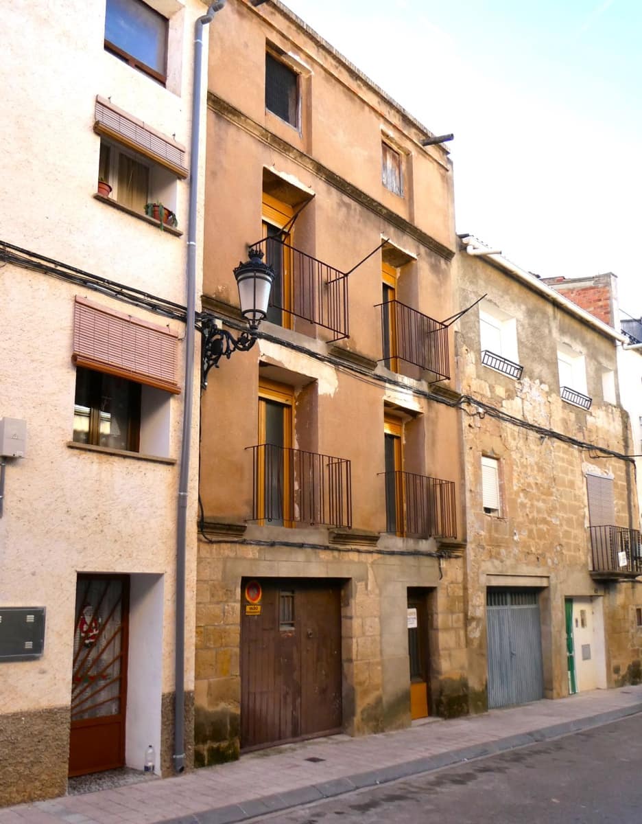 Byhus til salg i Maella med garage - € 39.000 (Ref: 7978032)