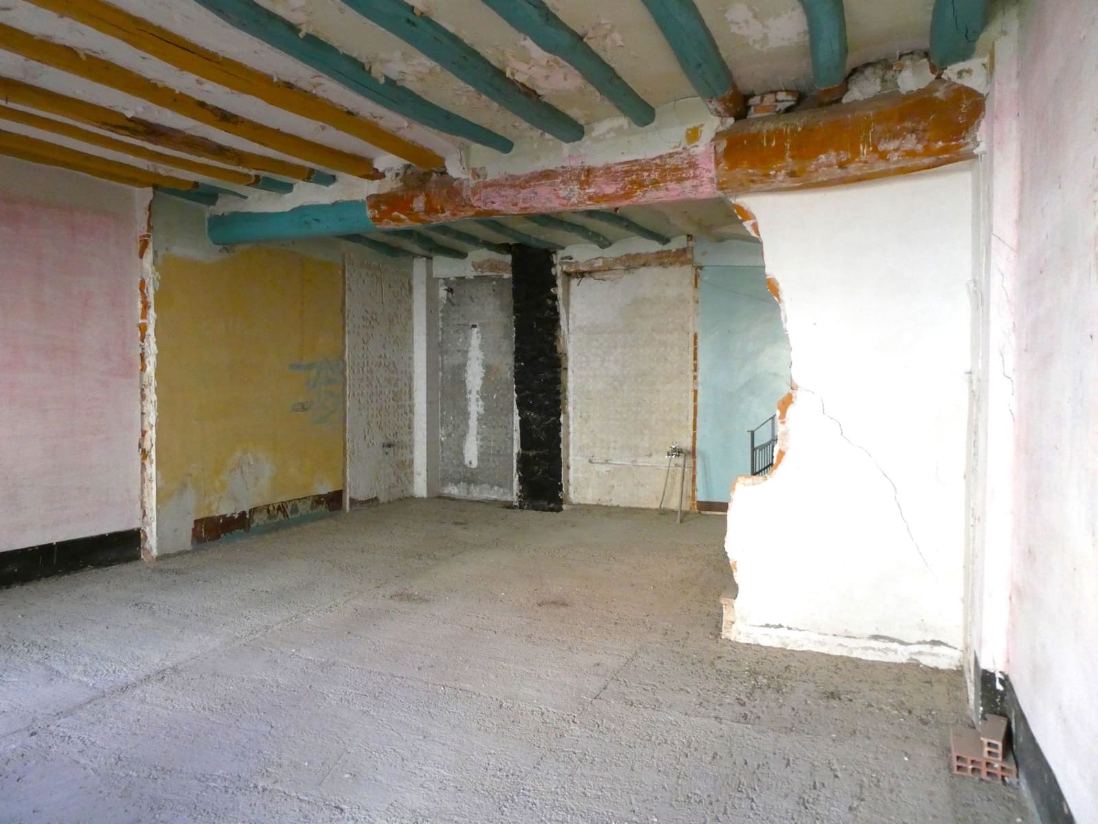 Byhus til salg i Maella med garage - € 39.000 (Ref: 7978032)