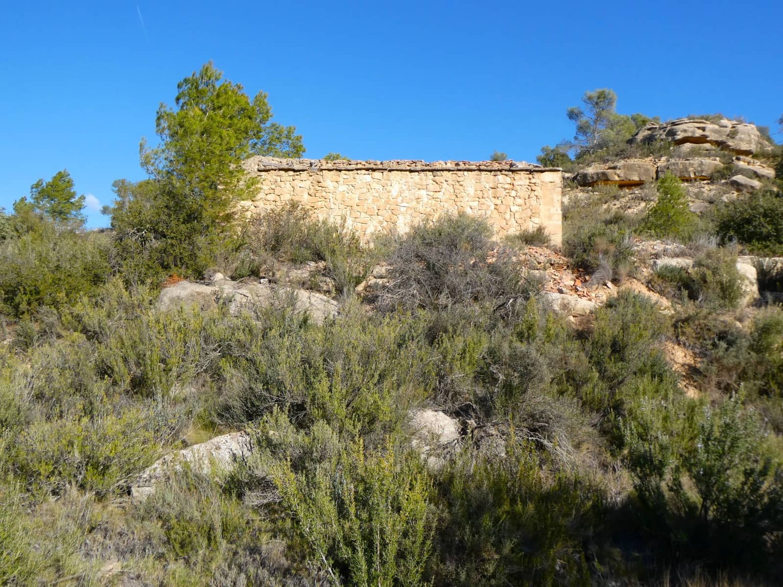 Finca/Herregård til salgs i Maella - € 7 500 (Ref: 7986067)