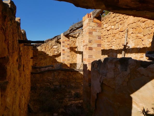 Finca/Casa di Campagna in vendita in Maella - 7.500 € (Rif: 7986067)