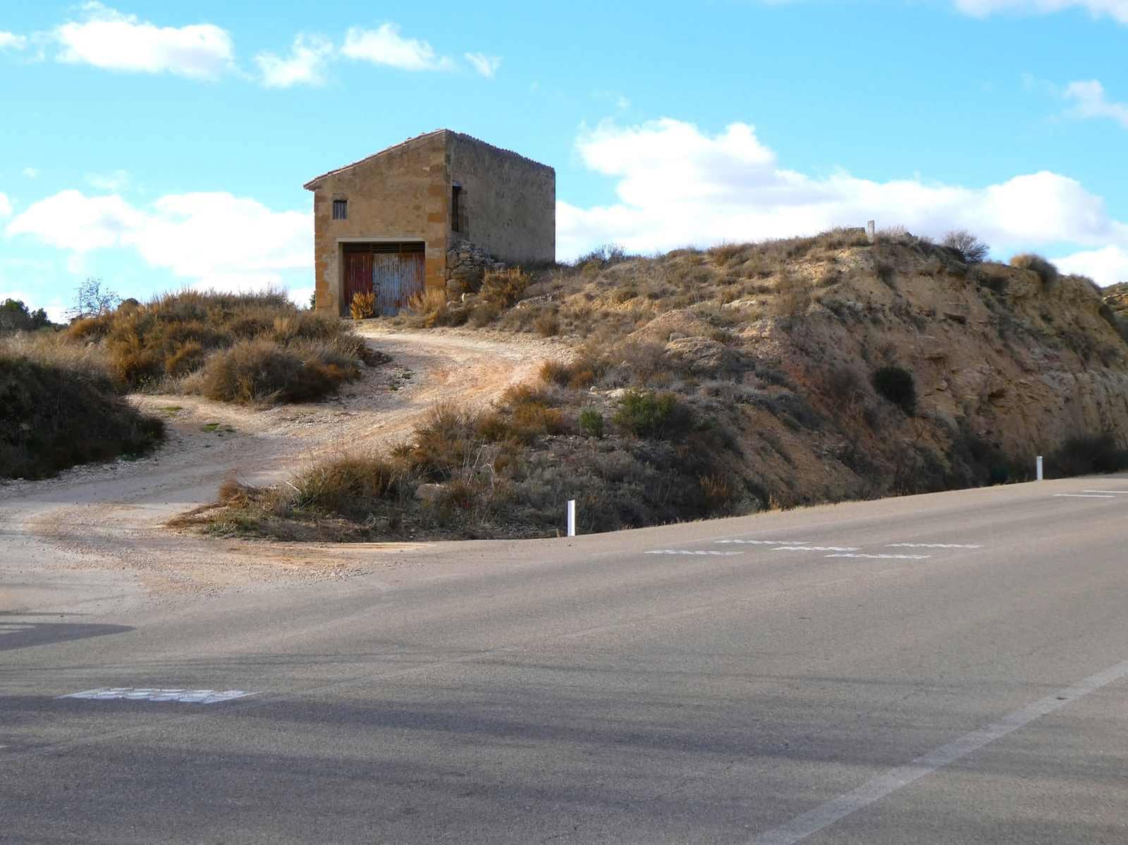 Finca/Country House for sale in Maella - € 26,000 (Ref: 7995583)