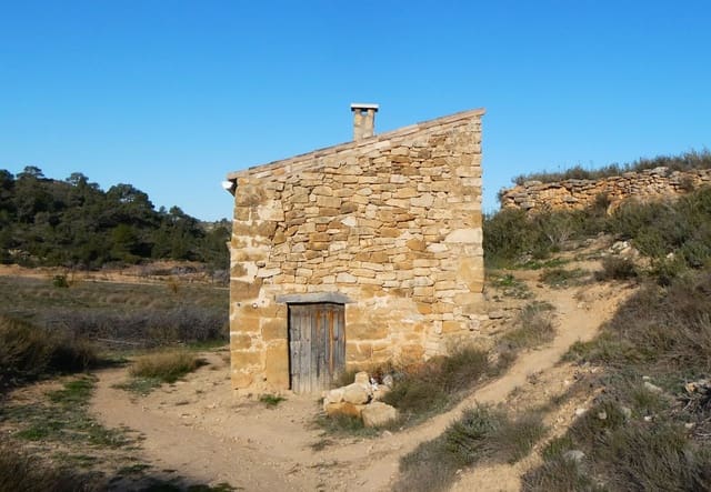 Finca/Landehus til salg i Fabara - € 26.000 (Ref: 8135907)