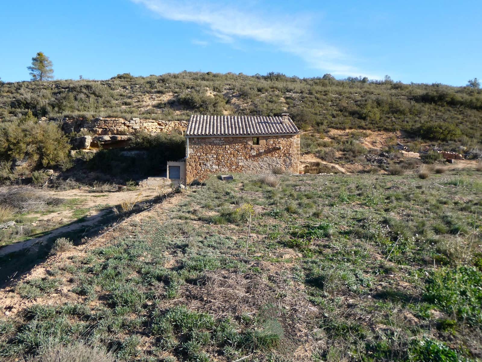 Finca/Country House for sale in Fabara - € 26,000 (Ref: 8135907)