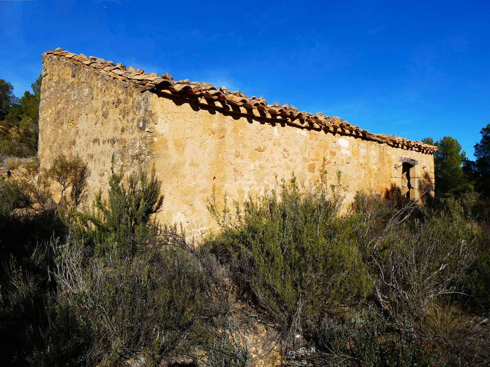 Maalaistalo myytävänä paikassa Mazaleon - 10 500 € (Ref: 8227341)