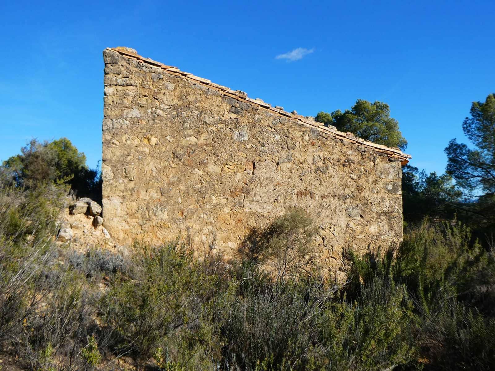 Maalaistalo myytävänä paikassa Mazaleon - 10 500 € (Ref: 8227341)