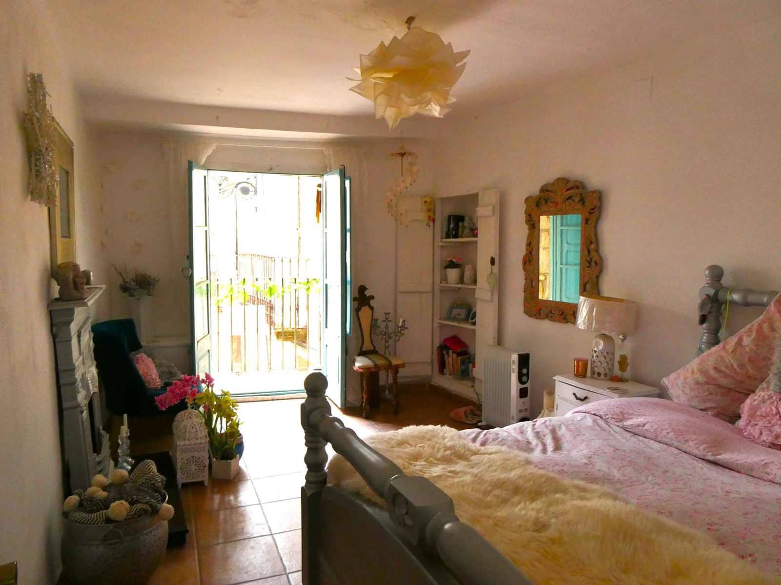 Casa de 4 habitaciones en Maella en venta - 29.500 € (Ref: 8764955)