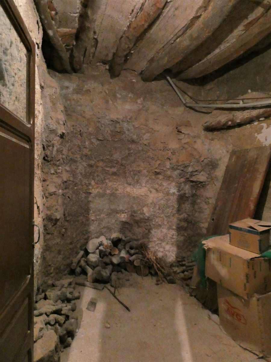 6 makuuhuone Omakotitalo myytävänä paikassa Maella mukana 
autotalli - 45 000 € (Ref: 8764986)