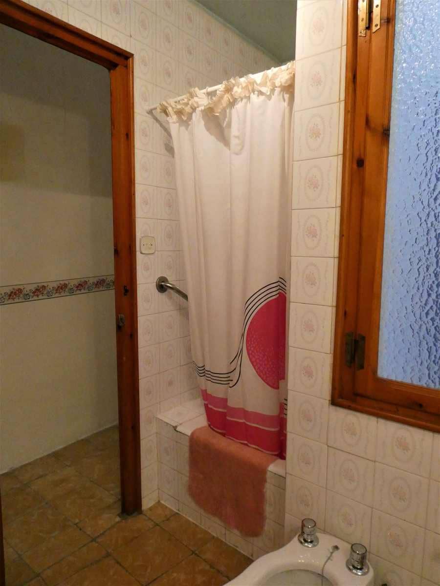 6 makuuhuone Omakotitalo myytävänä paikassa Maella mukana 
autotalli - 45 000 € (Ref: 8764986)