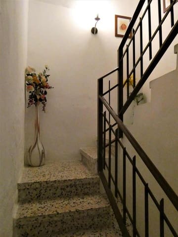 Casa de 6 habitaciones en Maella en venta con garaje - 45.000 € (Ref: 8764986)