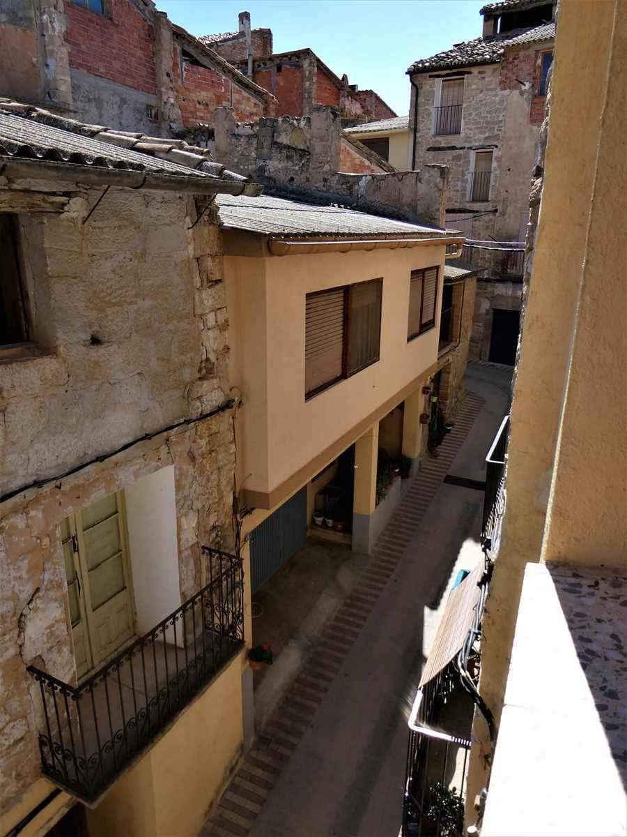 6 makuuhuone Omakotitalo myytävänä paikassa Maella mukana 
autotalli - 45 000 € (Ref: 8764986)