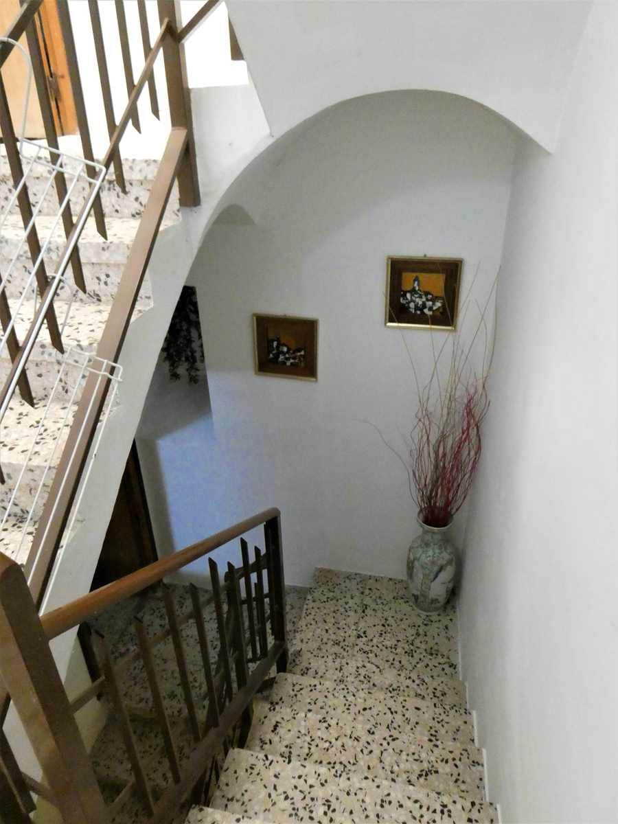 6 makuuhuone Omakotitalo myytävänä paikassa Maella mukana 
autotalli - 45 000 € (Ref: 8764986)