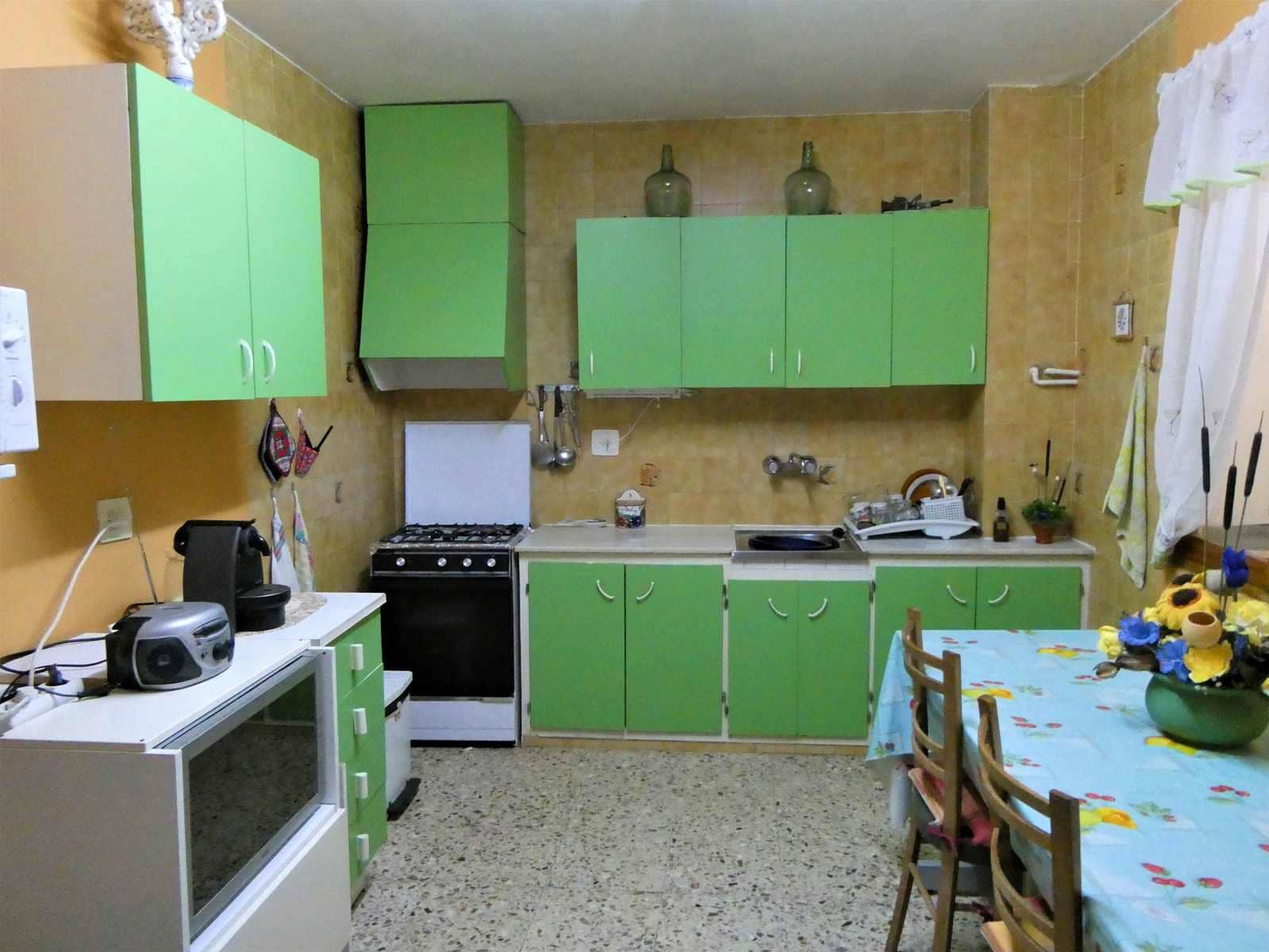 6 makuuhuone Omakotitalo myytävänä paikassa Maella mukana 
autotalli - 45 000 € (Ref: 8764986)