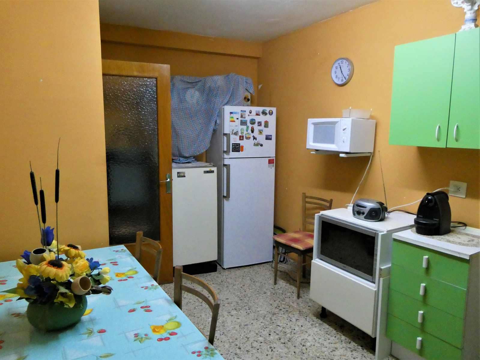 6 makuuhuone Omakotitalo myytävänä paikassa Maella mukana 
autotalli - 45 000 € (Ref: 8764986)