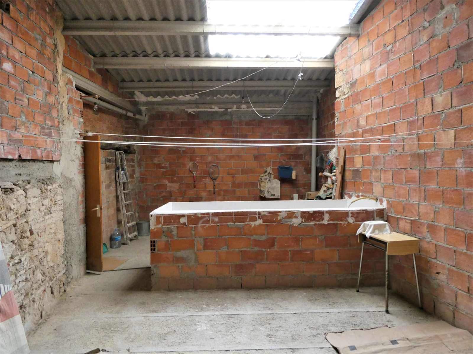 6 makuuhuone Omakotitalo myytävänä paikassa Maella mukana 
autotalli - 45 000 € (Ref: 8764986)