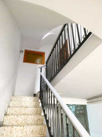 3 makuuhuone Omakotitalo myytävänä paikassa Maella mukana 
autotalli - 99 000 € (Ref: 8778938)