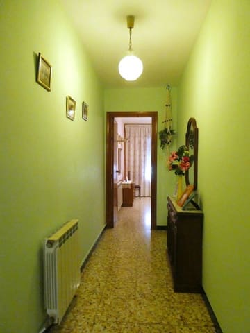 3 makuuhuone Omakotitalo myytävänä paikassa Maella mukana 
autotalli - 99 000 € (Ref: 8778938)