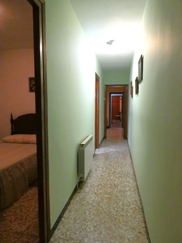 3 makuuhuone Omakotitalo myytävänä paikassa Maella mukana 
autotalli - 99 000 € (Ref: 8778938)