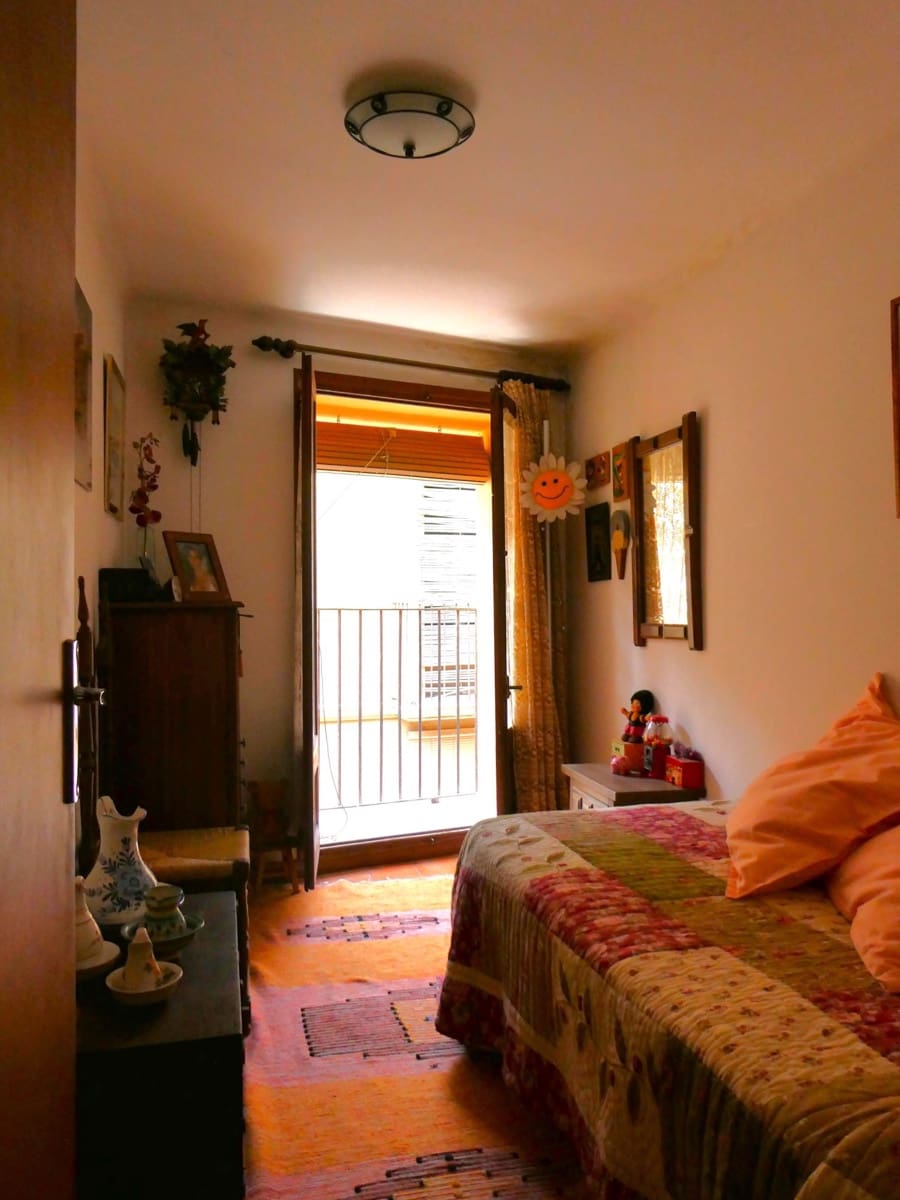 Casa de 4 habitaciones en Maella en venta con garaje - 98.000 € (Ref: 9028348)