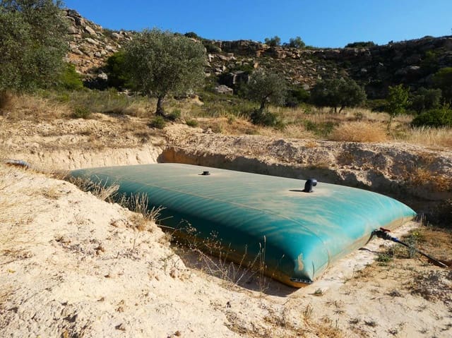 2 bedroom Finca/Country House for sale in Caspe - € 69,000 (Ref: 9156301)