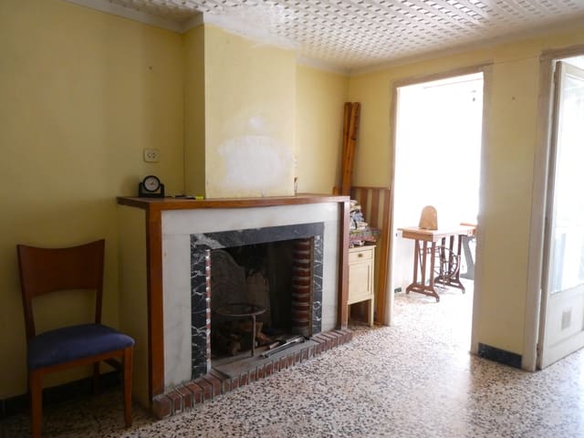 5 soverom Hus til salgs i Maella med garasje - € 35 000 (Ref: 9207976)