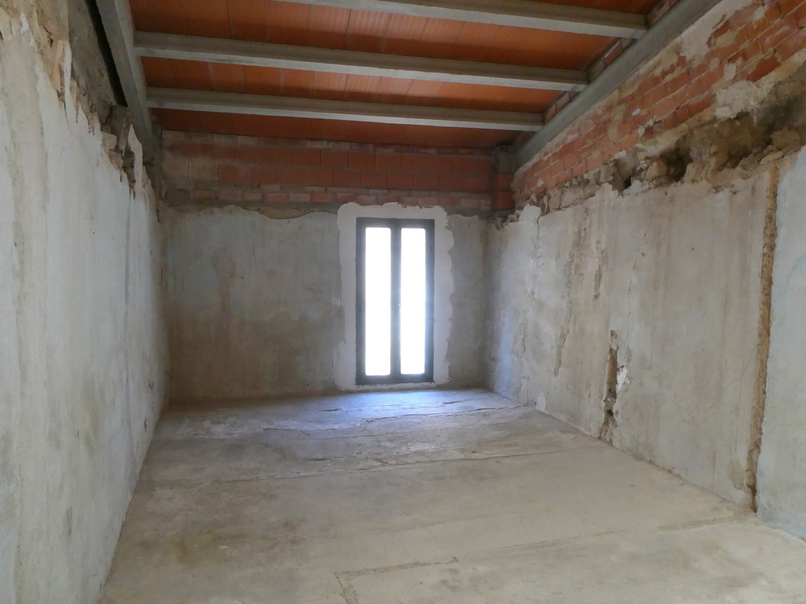 5 soverom Hus til salgs i Maella med garasje - € 29 500 (Ref: 9207976)