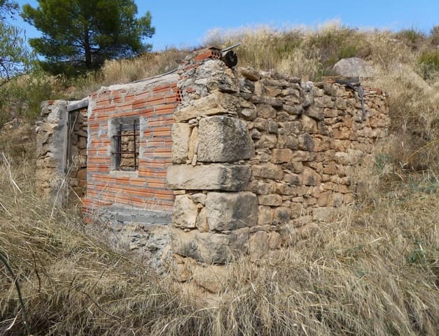 Finca/Herregård til salgs i Caseres - € 8 500 (Ref: 9219620)