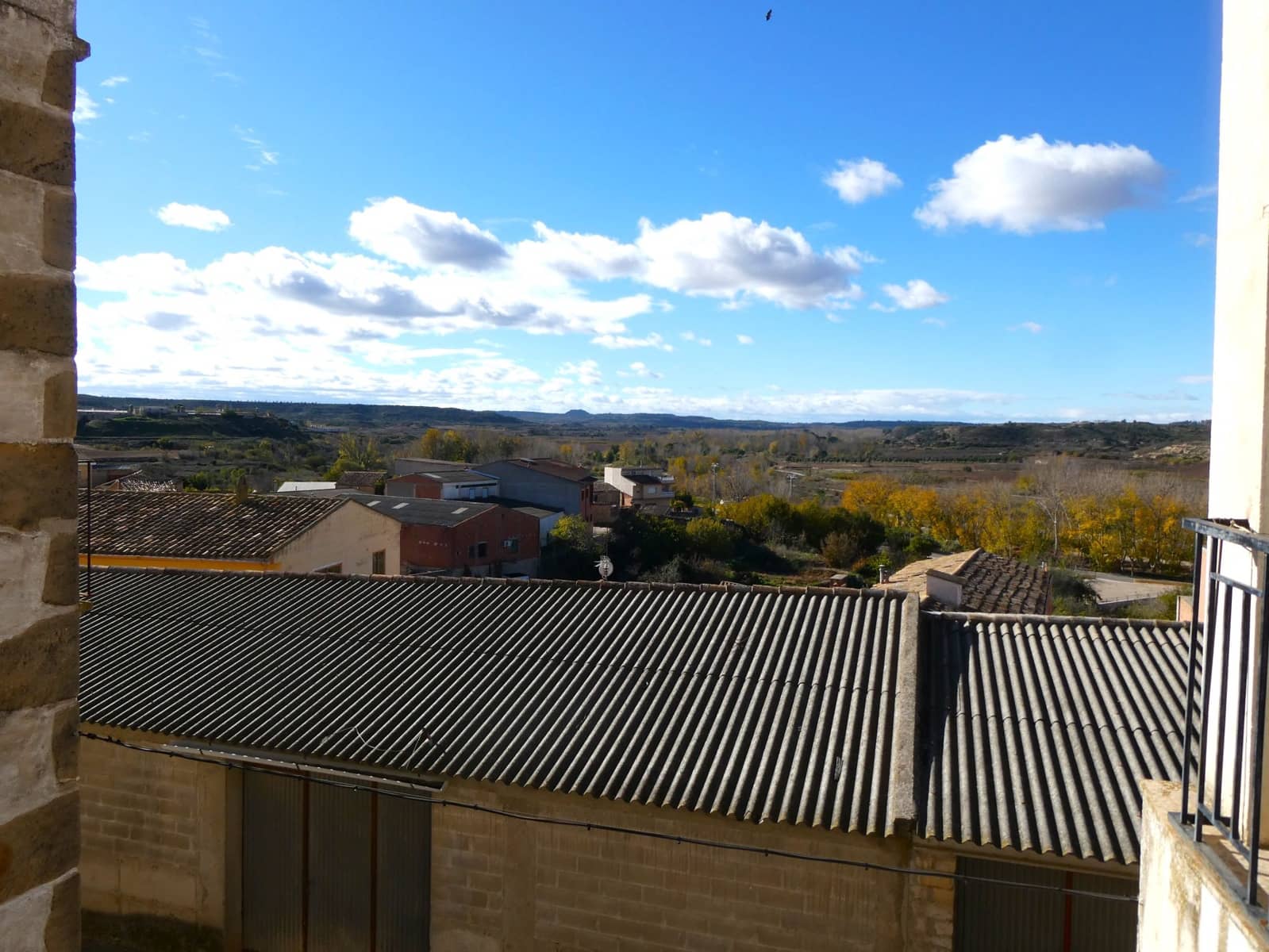 12 makuuhuone Omakotitalo myytävänä paikassa Fabara mukana 
autotalli - 68 000 € (Ref: 9427562)