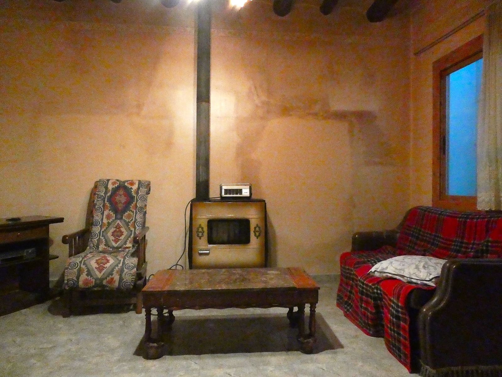 12 makuuhuone Omakotitalo myytävänä paikassa Fabara mukana 
autotalli - 68 000 € (Ref: 9427562)