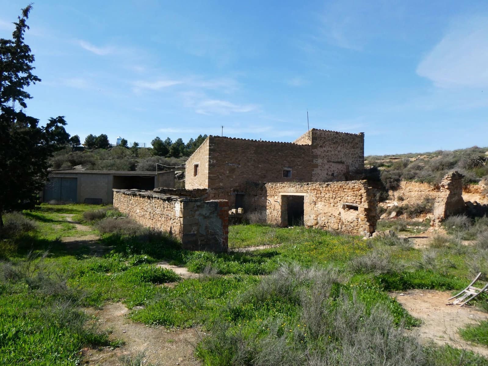 4 soveværelse Finca/Landehus til salg i Caspe med garage - € 89.000 (Ref: 9697836)