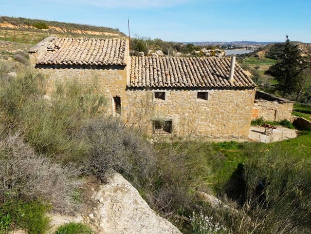 4 soveværelse Finca/Landehus til salg i Caspe med garage - € 89.000 (Ref: 9697836)