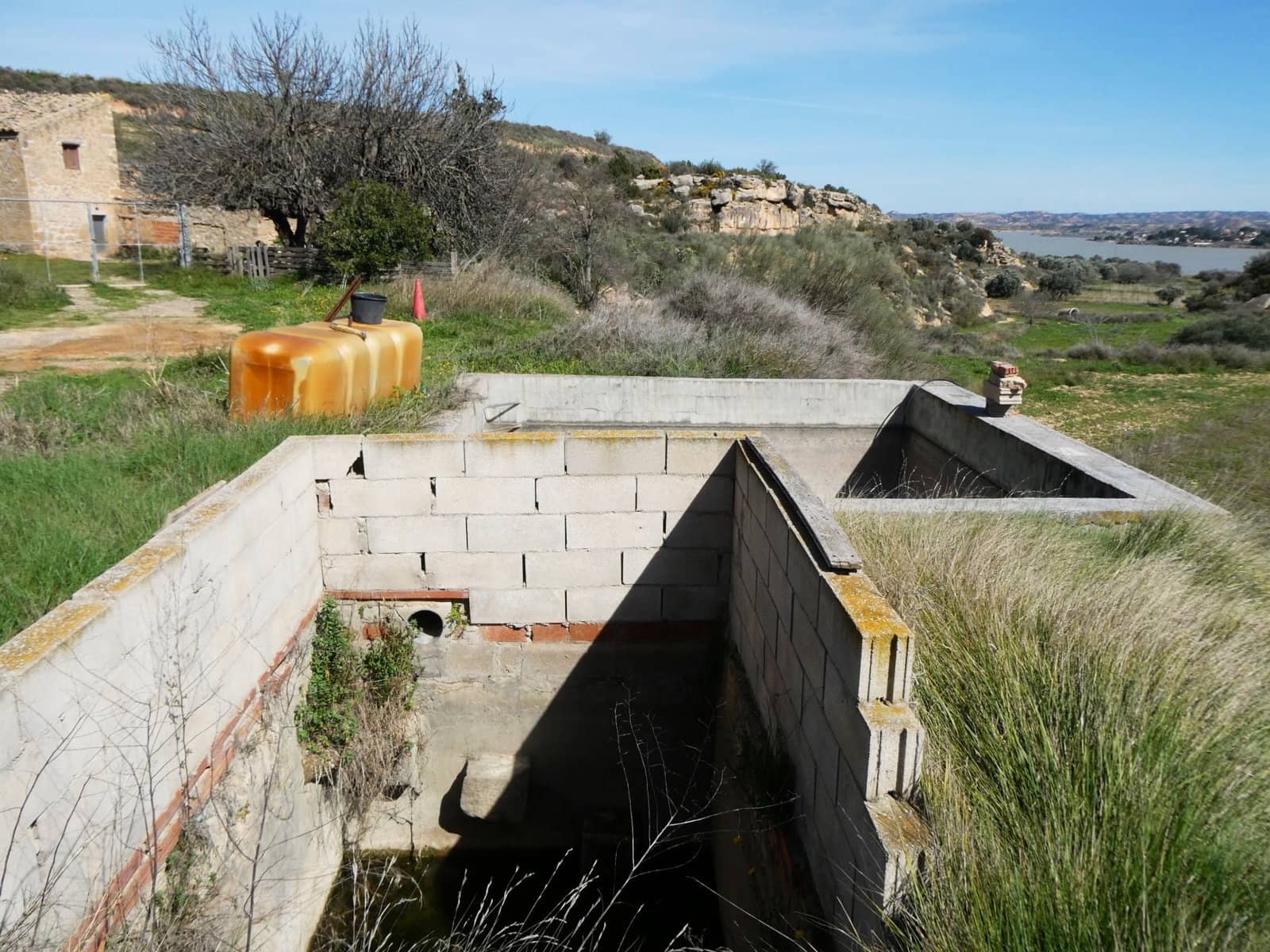 4 soveværelse Finca/Landehus til salg i Caspe med garage - € 89.000 (Ref: 9697836)