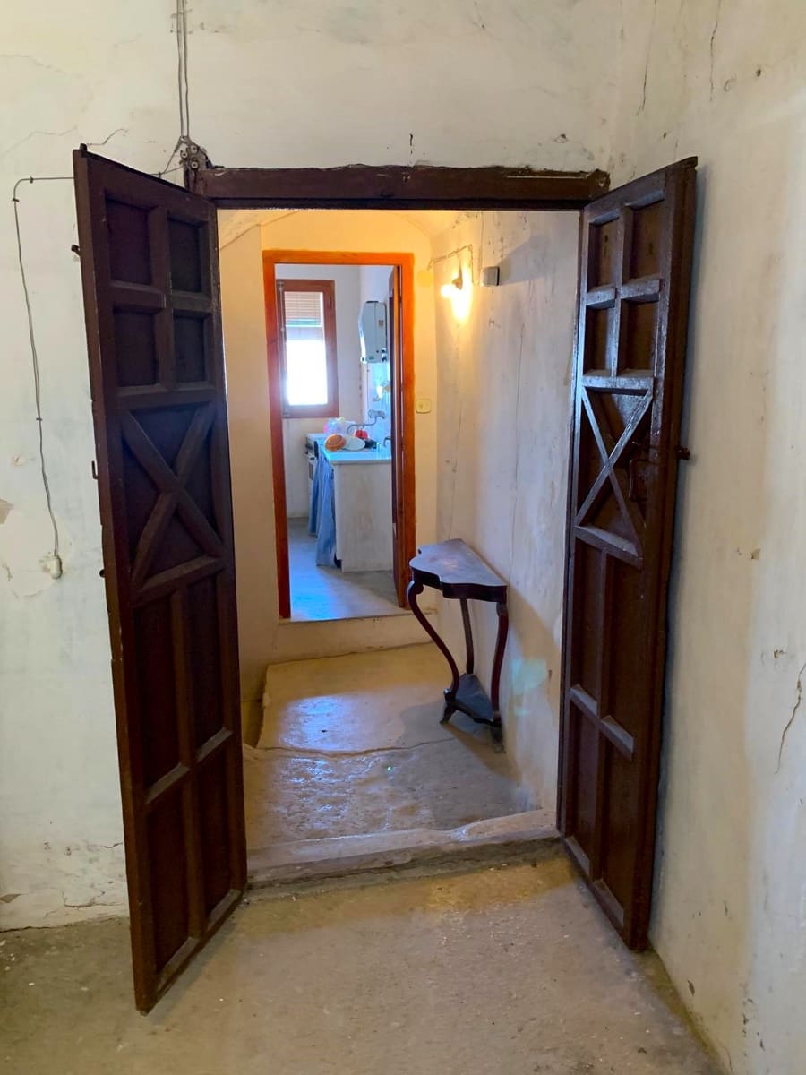 4 slaapkamer Huis te koop in Maella - € 52.000 (Ref: 9735955)