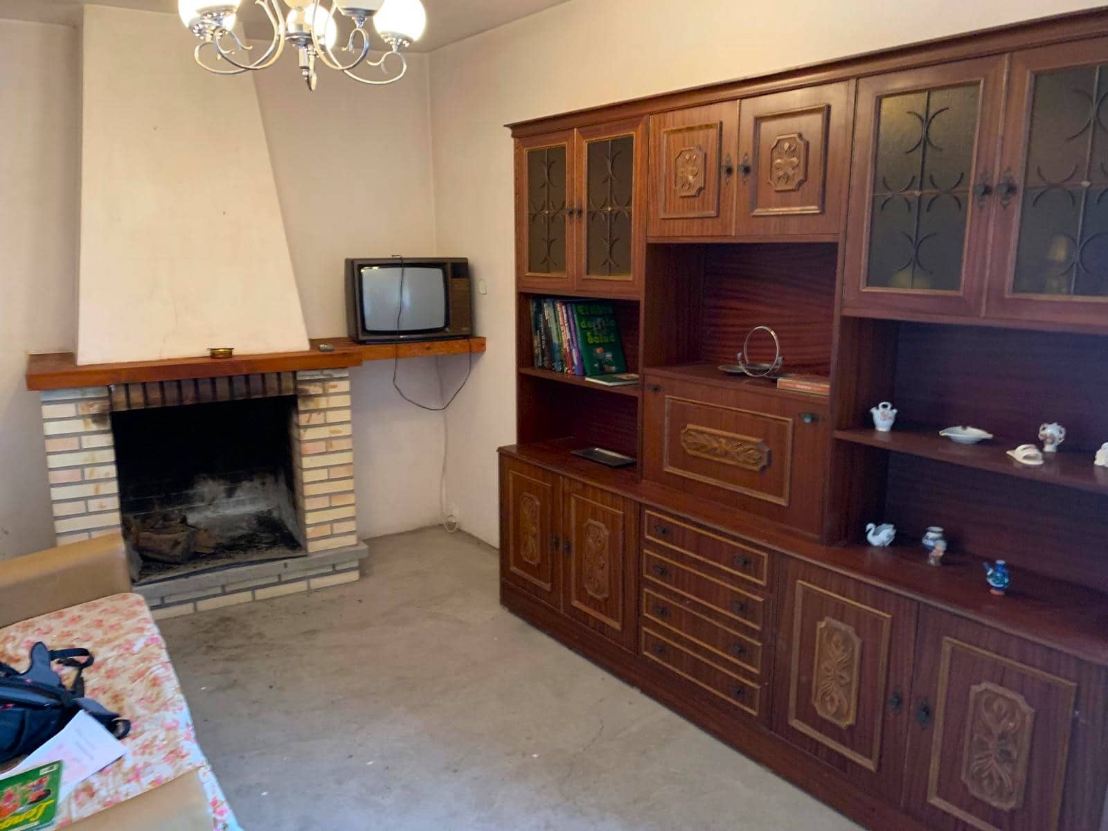 4 slaapkamer Huis te koop in Maella - € 52.000 (Ref: 9735955)
